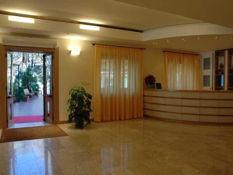 Emmaus Hotel Цафферана-Етнеа Екстер'єр фото